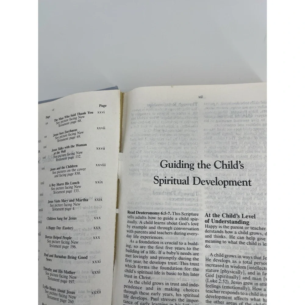 Vintage 1991 Children's Holy Bible Read to Me 1st Edition HC Jesus Pray Holman